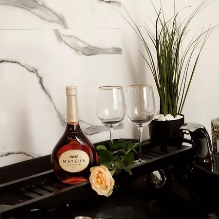 Logement Romantique Et Cosy Шарлеруа Экстерьер фото